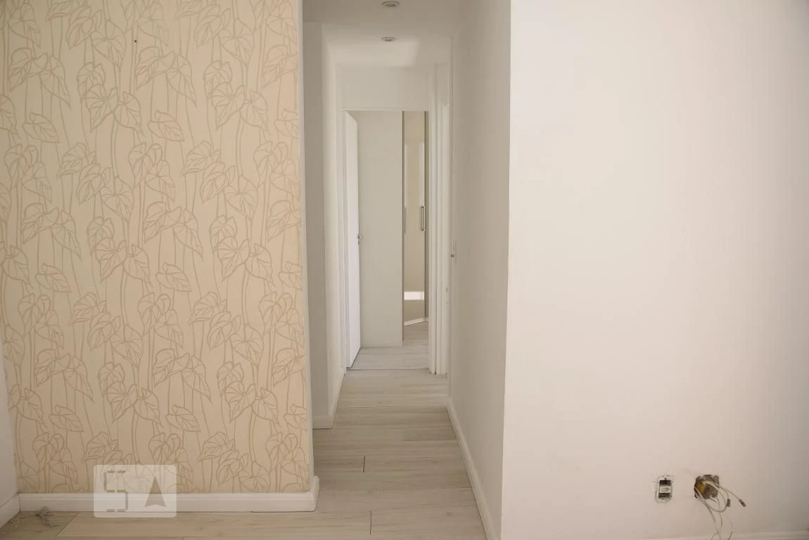 Wood or laminate floors in a 2-bedroom apartment, 48 m² — photo 14