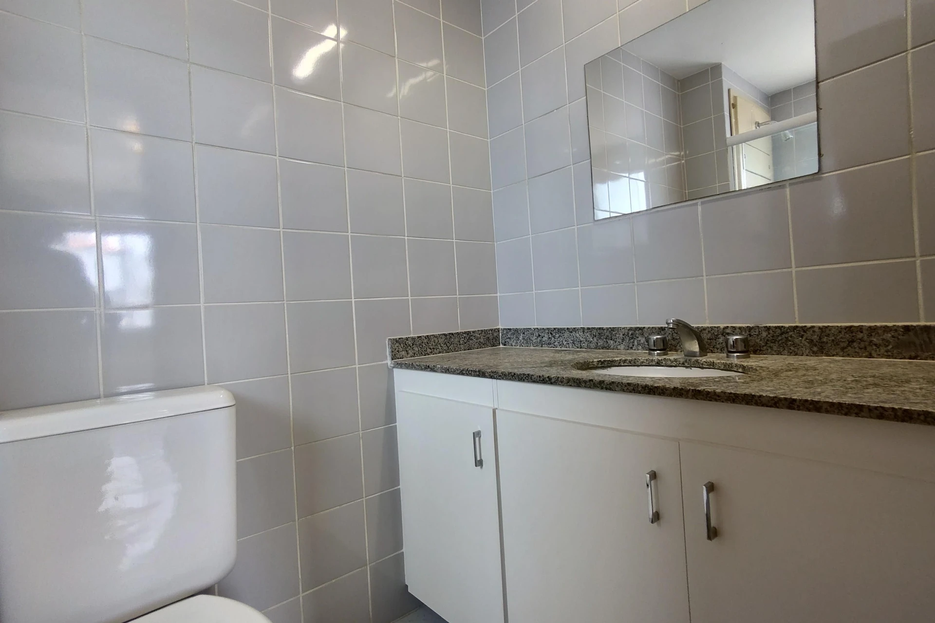 99 m² apartment with a water view and a washing machine — photo 86