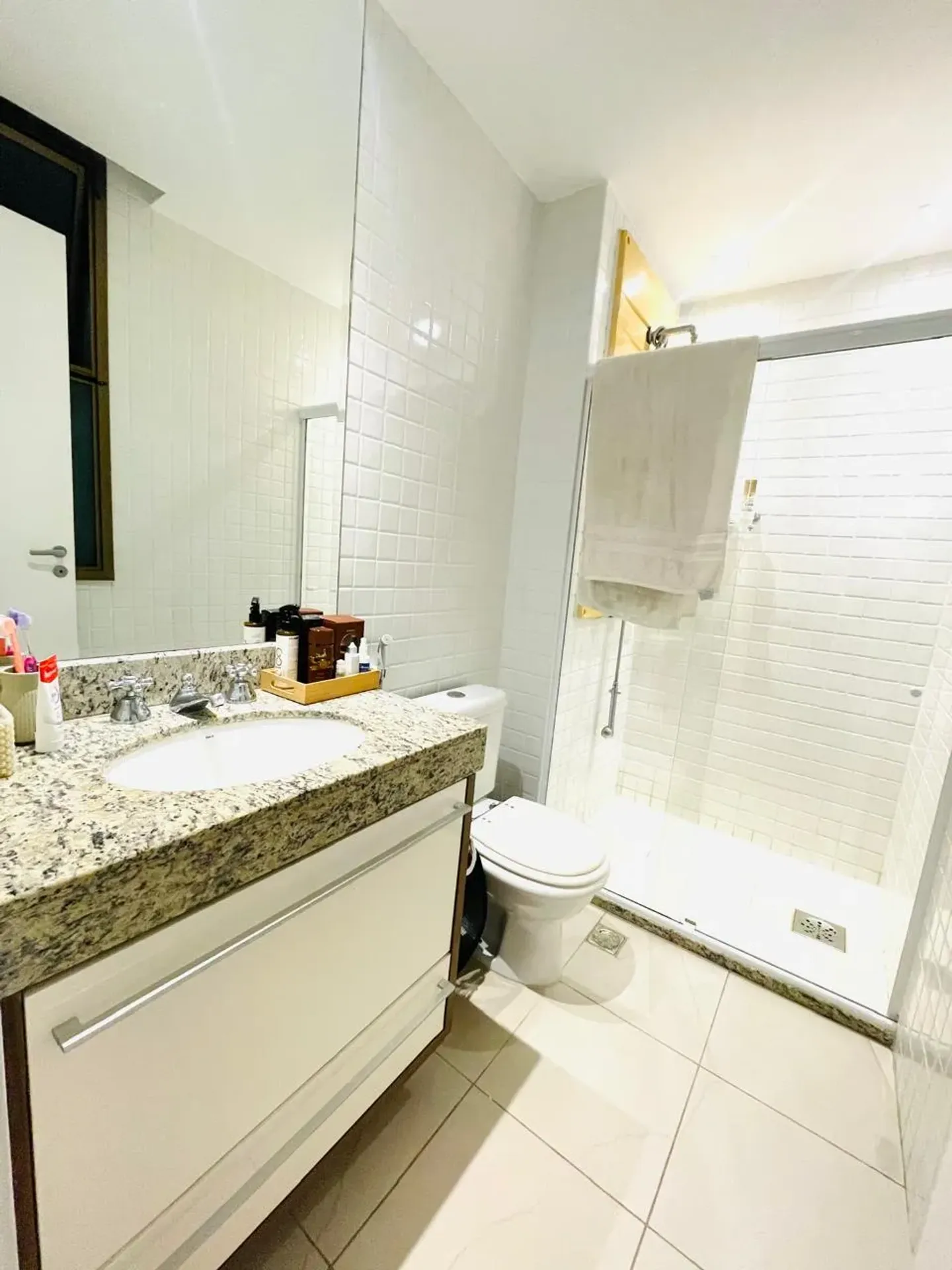 Вид на воду та 4 спальні: квартира 257 м² — photo 29