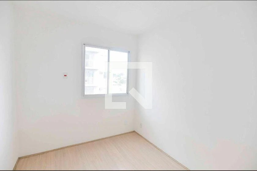Wood or laminate floors in a 2-bedroom apartment, 45 m² — photo 9
