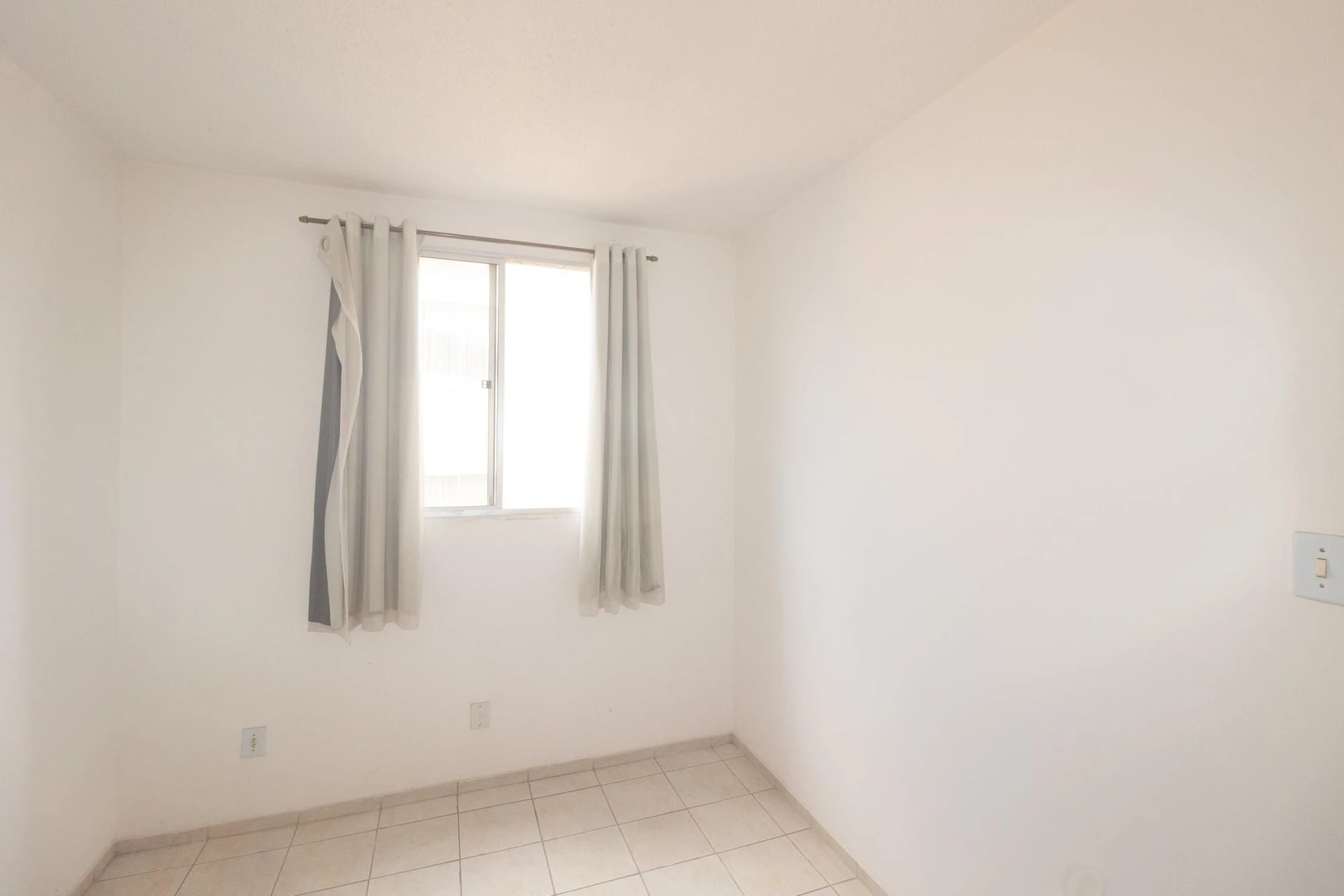 2-bedroom apartment with a closed kitchen and gas stove — photo 14