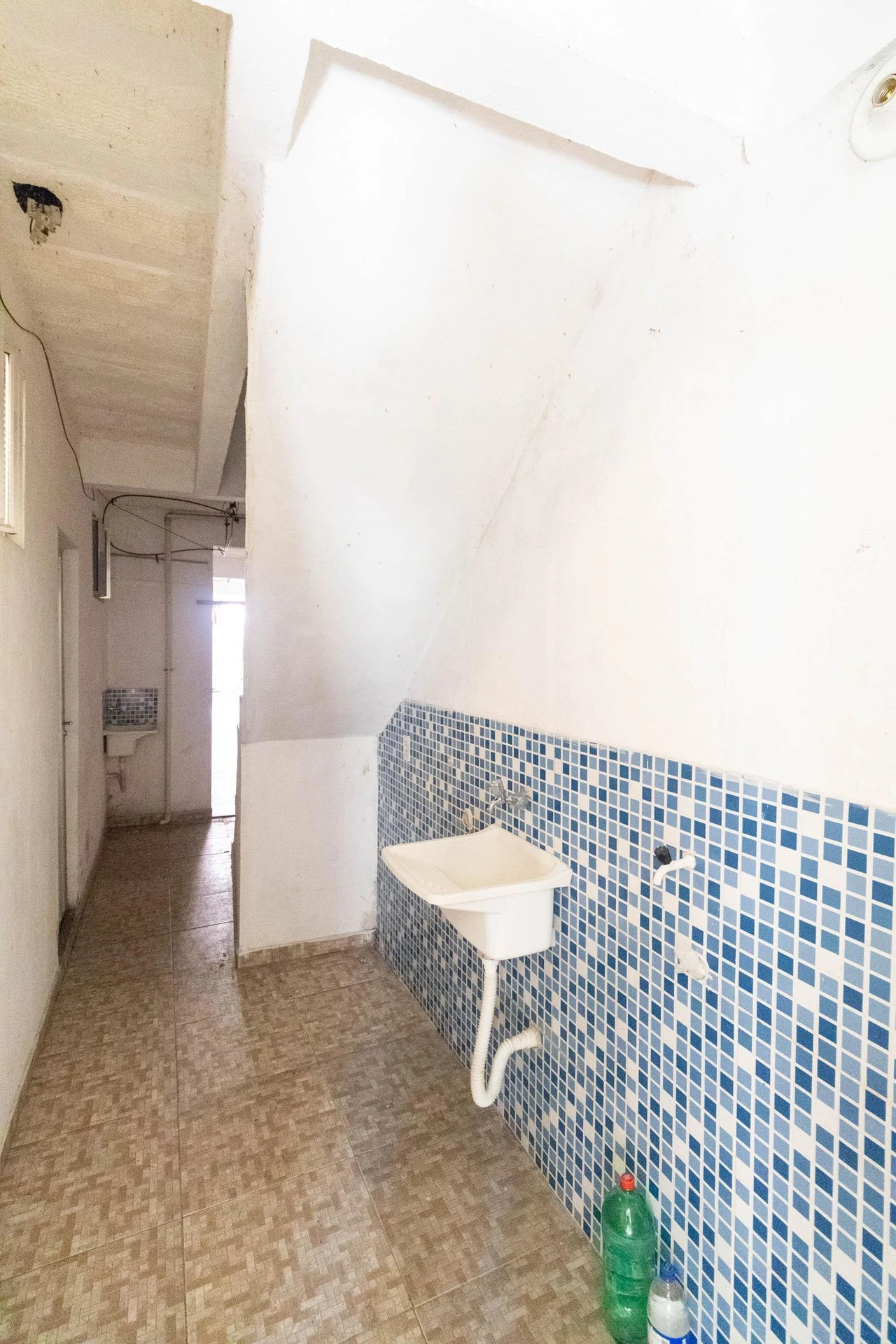 Estudio en alquiler sin amueblar con ducha eléctrica