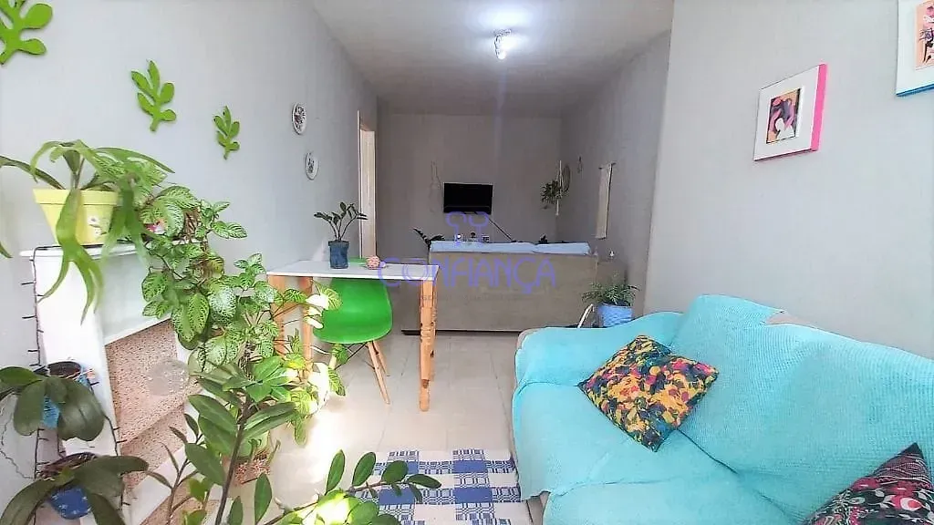 Apartamento com 2 dormitórios e mesa de trabalho — photo 8