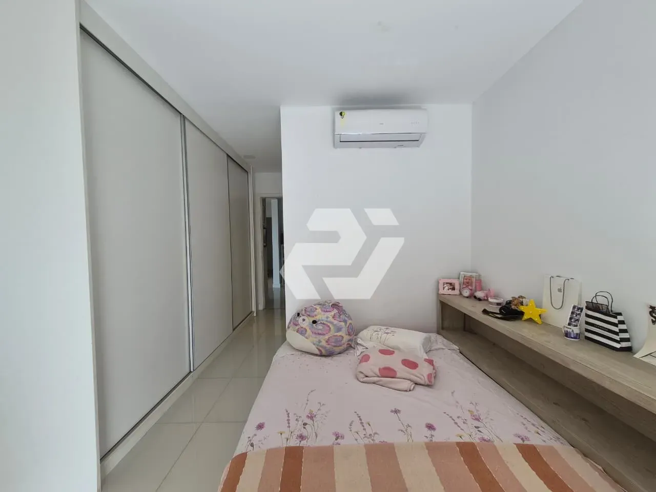Apartamento mobiliado com 5 quartos e varanda envidraçada — photo 31
