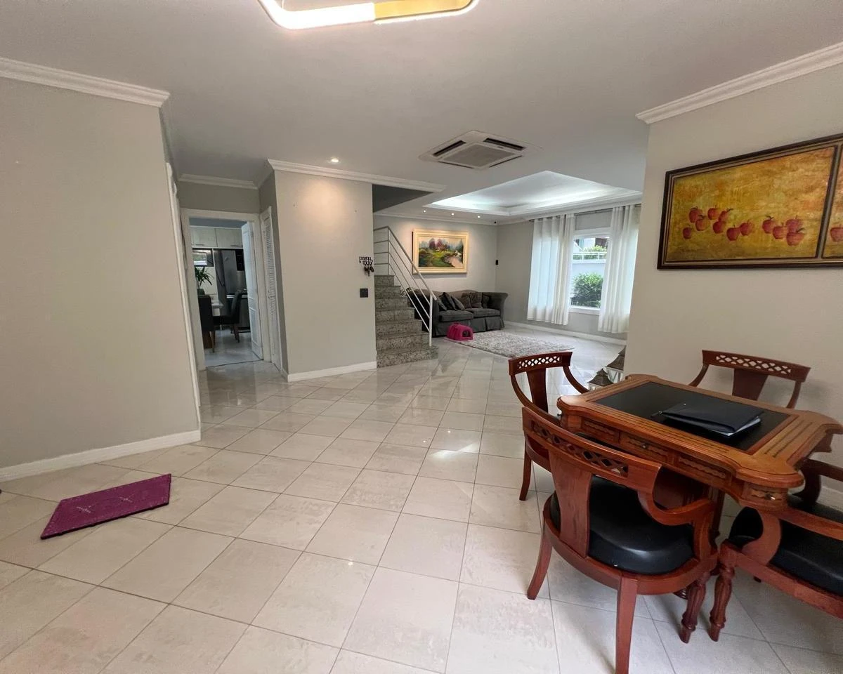 Casa mobiliada de 300 m² com 4 dormitórios e 5 banheiros — photo 14
