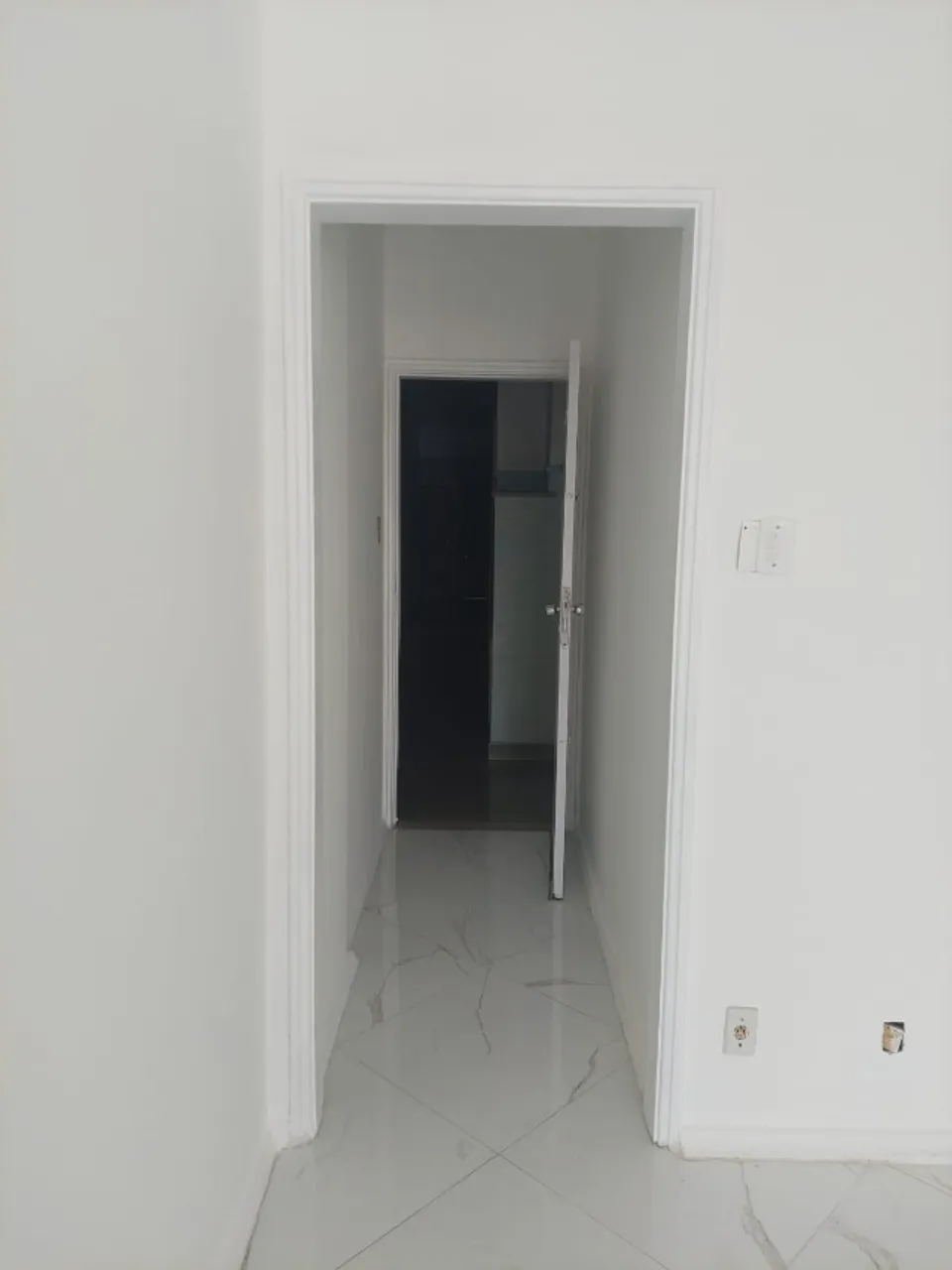 Apartamento sem mobília com 4 quartos e cozinha separada — photo 10