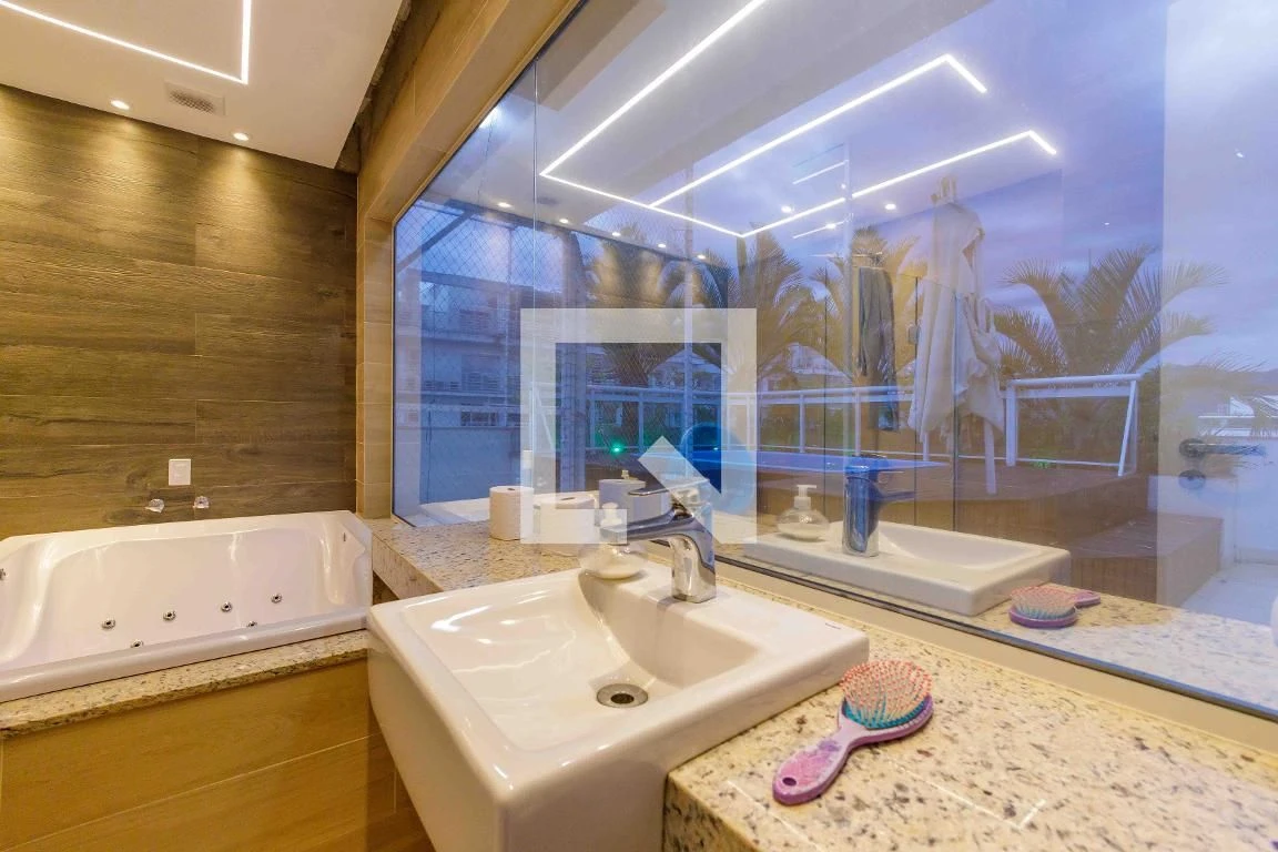 Rental apartment with 4 bedrooms and a glassed-in balcony — photo 64