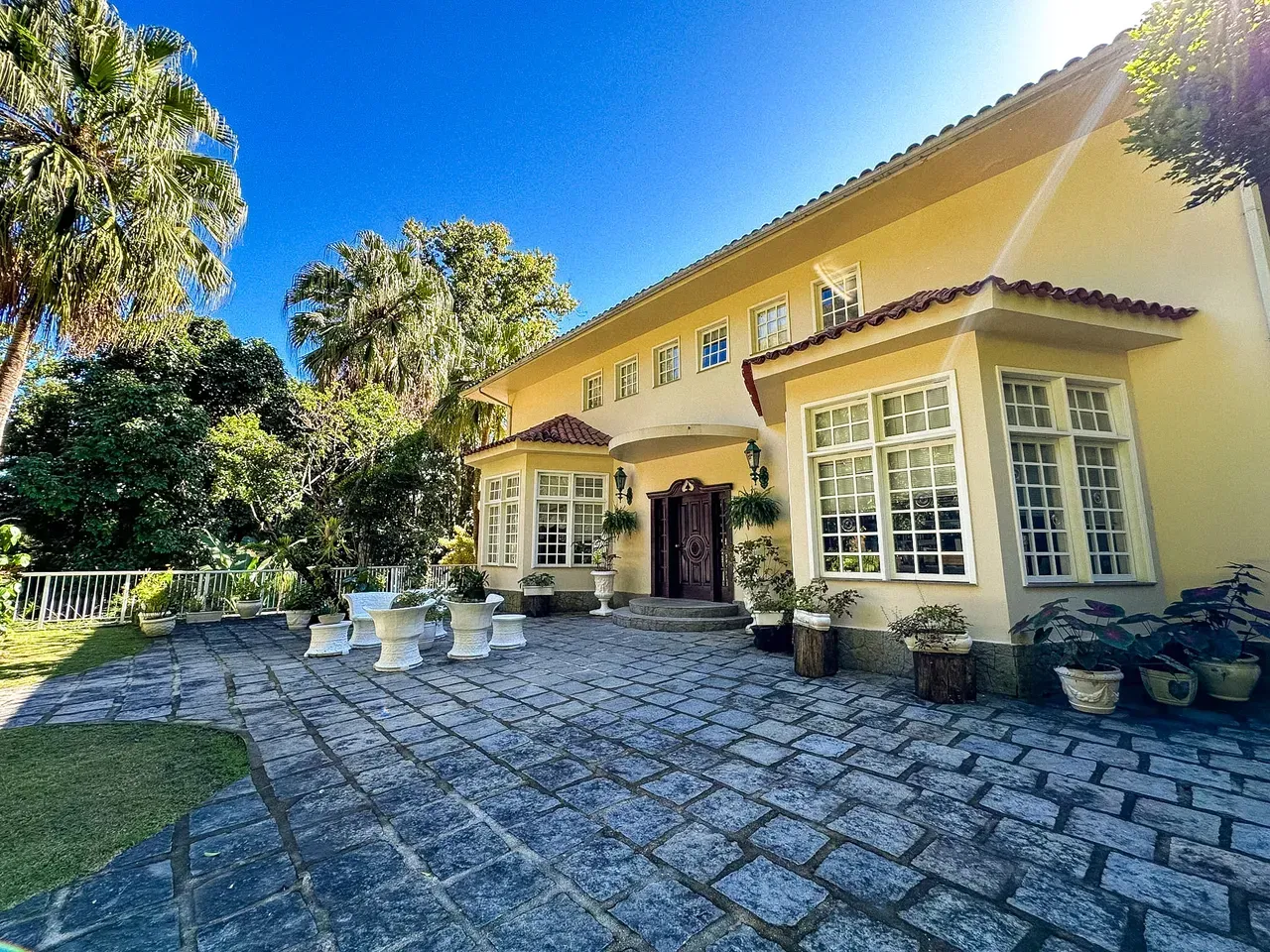Casa com 4 quartos e 5 banheiros, varanda com churrasqueira — photo 7