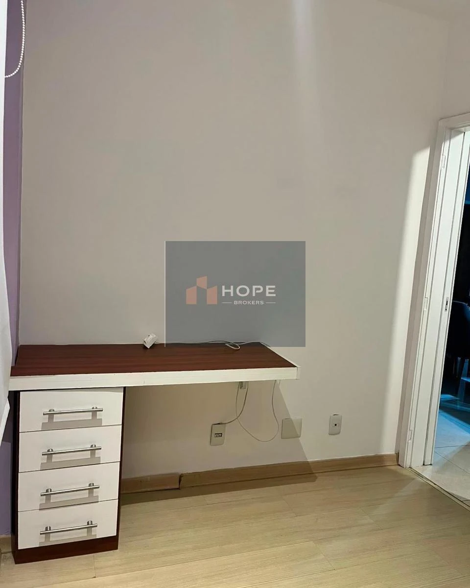 3-bedroom apartment with a walk-in closet — photo 5