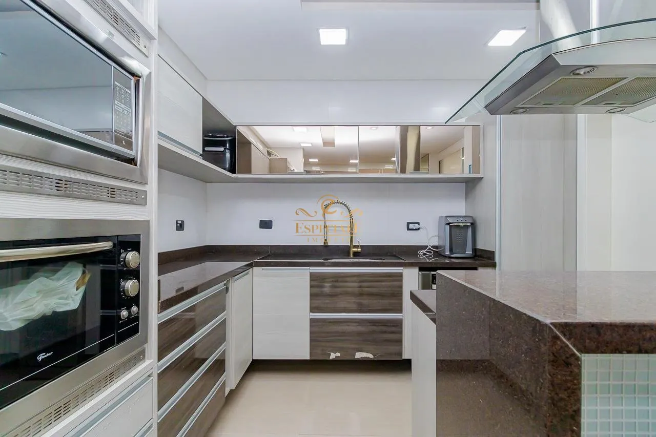 Furnished house with 4 bedrooms and 5 bathrooms in a condo — photo 3