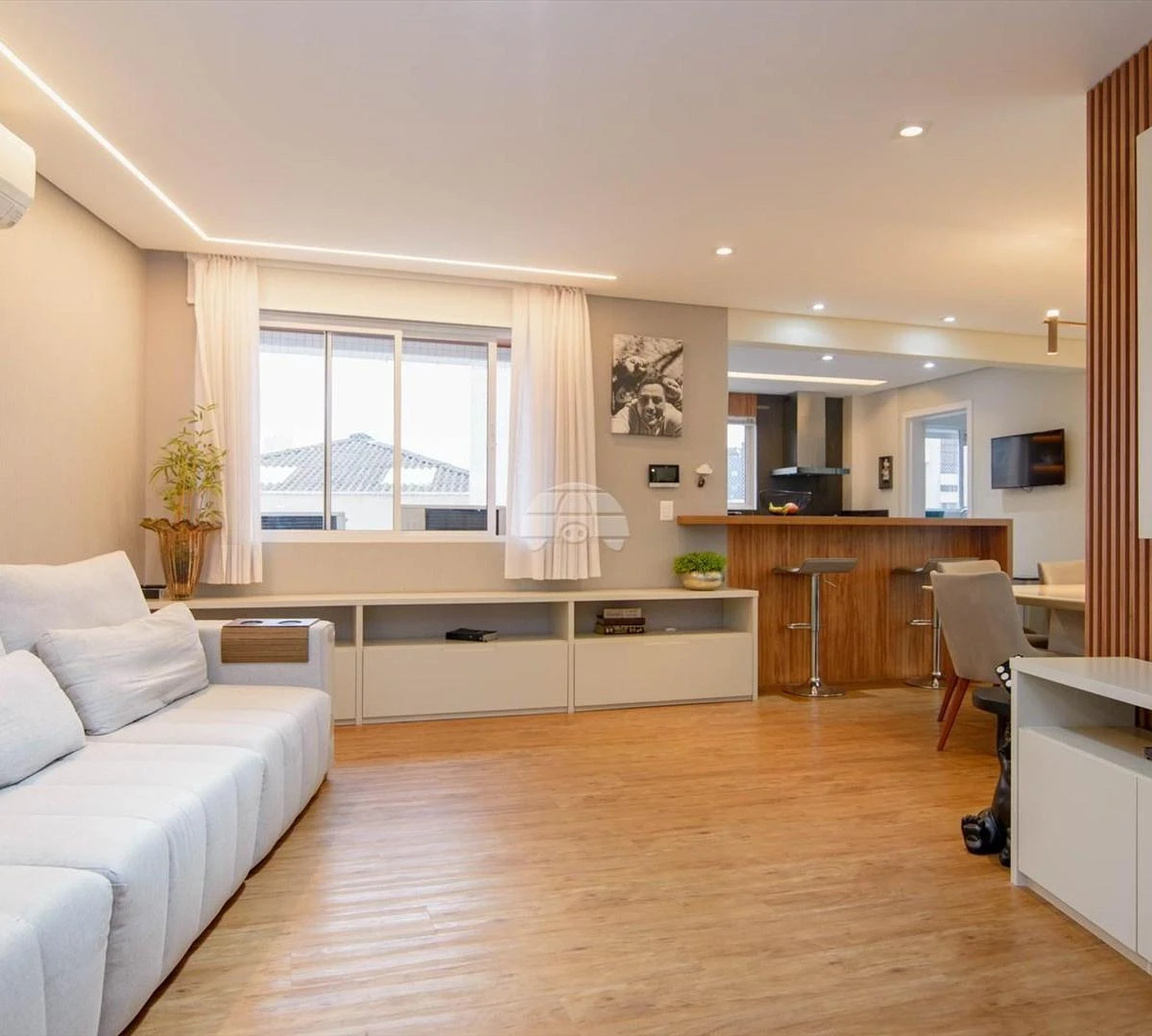 Furnished 3 en-suite apartment with open-plan kitchen — photo 4