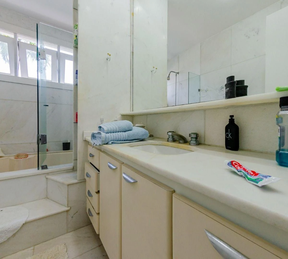 Furnished house with 6 bedrooms and 690 m² — photo 25