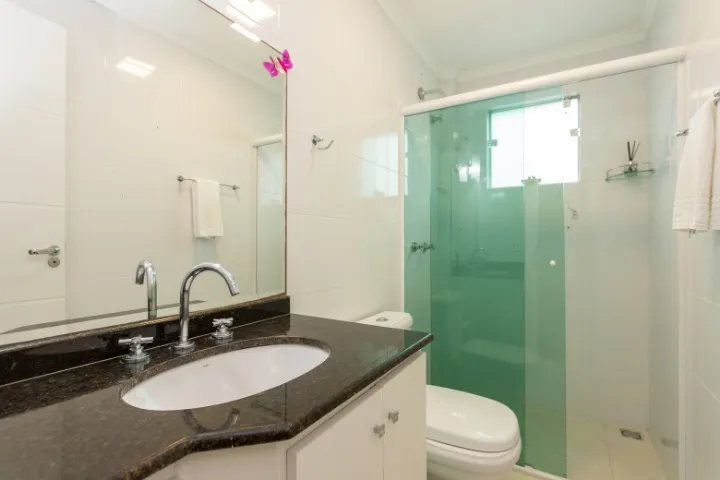 Furnished 3-bedroom apartment with 248 m² and parking — photo 16