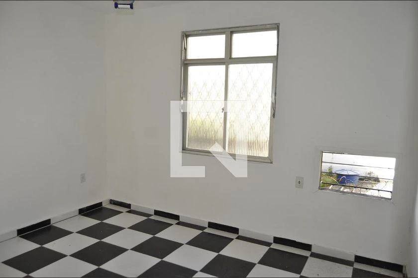 Rental house with a suite and 6 bedrooms — photo 38