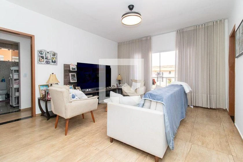 4-bedroom house with a home office in Curitiba