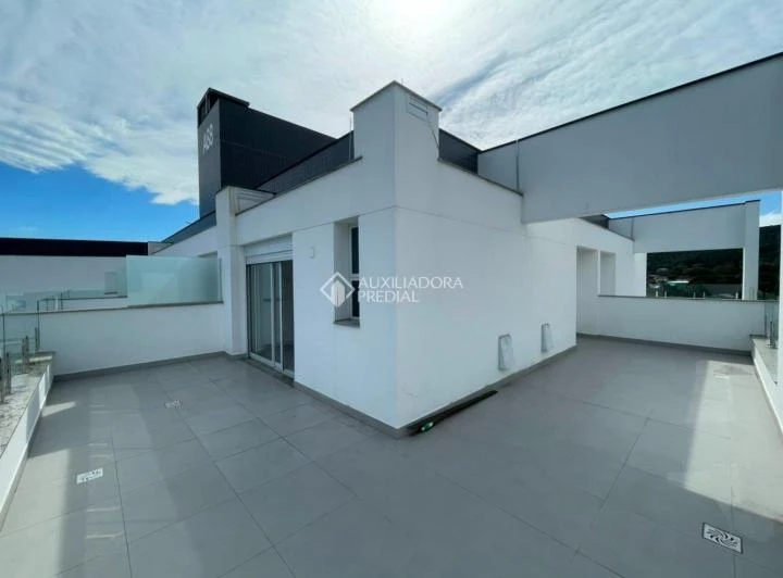Apartamento de 3 dormitorios con terraza amplia — photo 7
