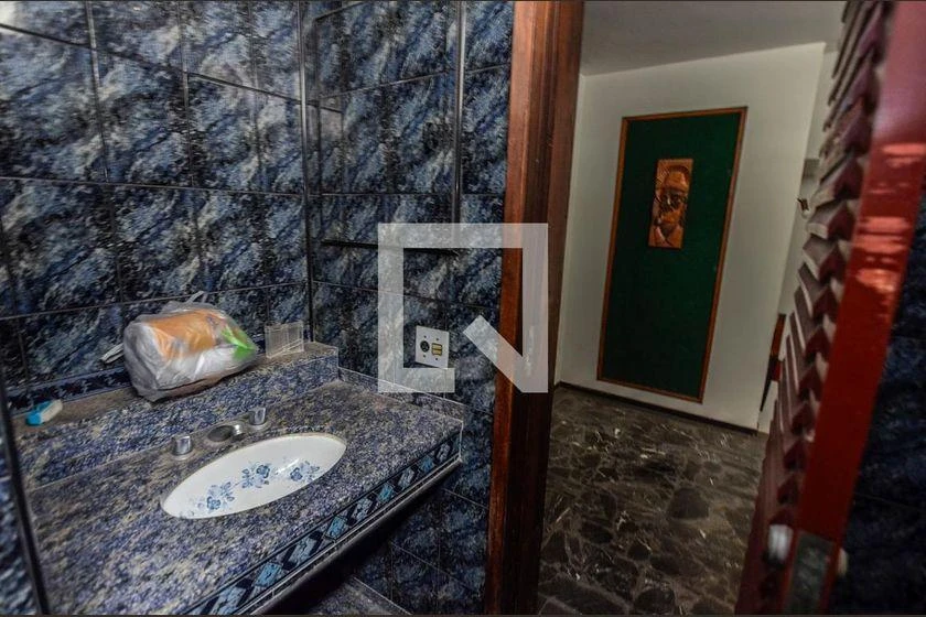 1000 m² house with 6 bedrooms and 1 en-suite — photo 2