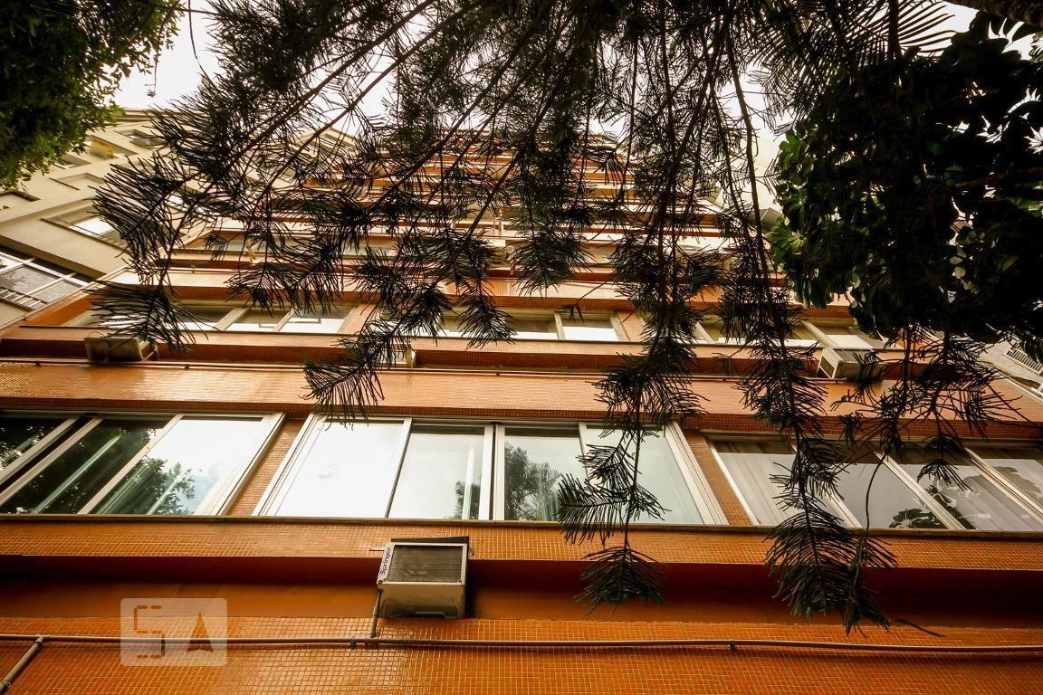 Apartment with a closed kitchen and 3 bedrooms at 112 m² — photo 43