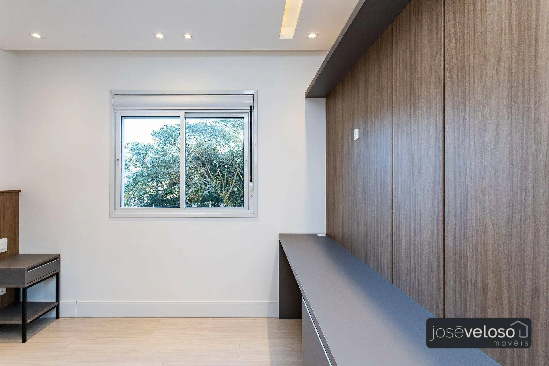 Apartment with open-plan kitchen and 4 bedrooms, 297 m² — photo 23