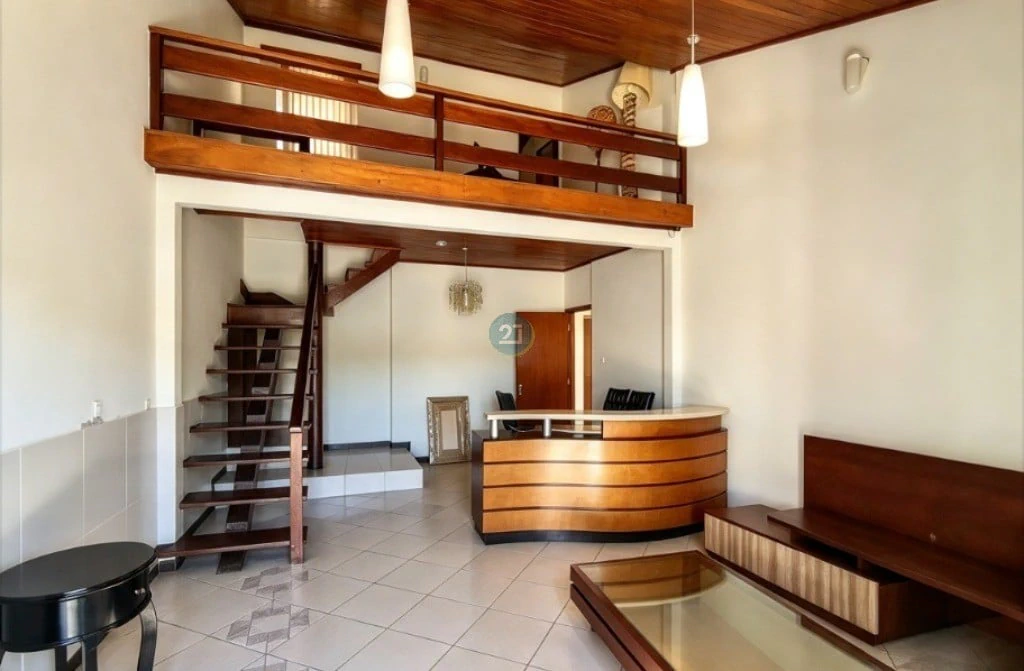 5-bedroom house with a home office — photo 19