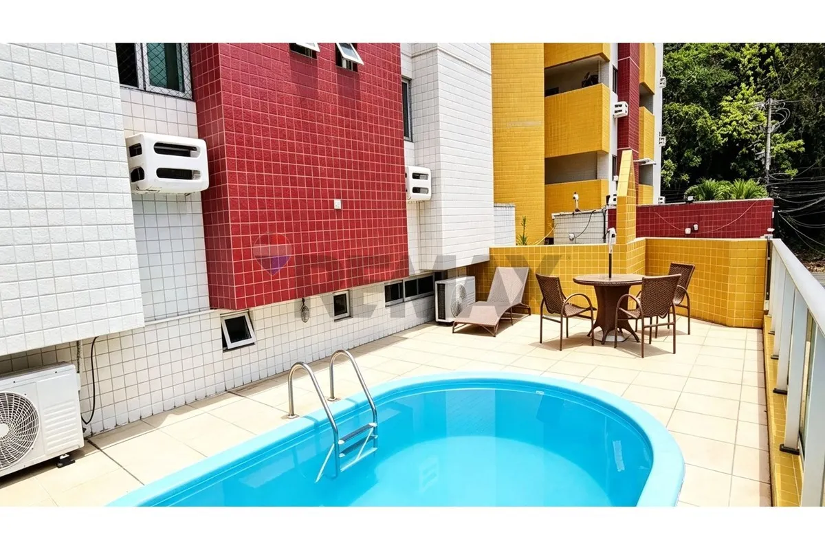 One-bedroom apartment in a building with a pool — photo 18