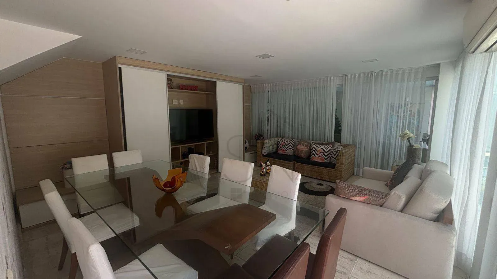 Furnished house 830 m² with 6 bedrooms and open kitchen — photo 22