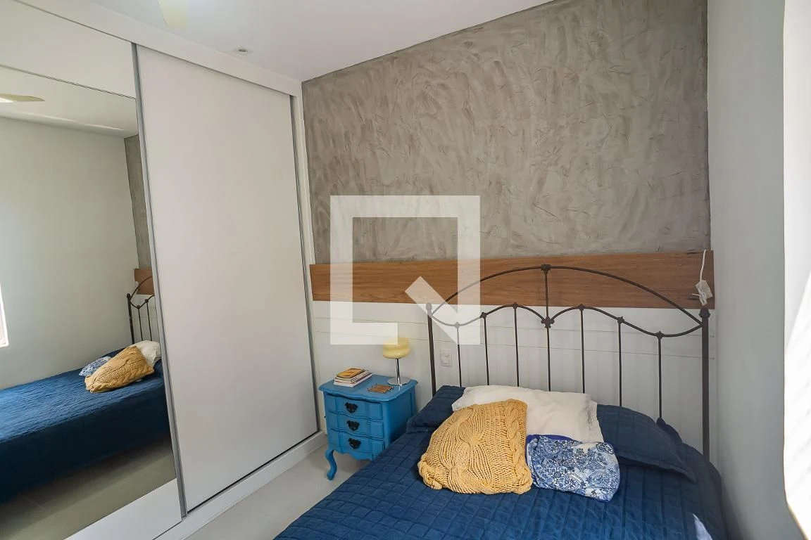Furnished 2-bedroom apartment with en-suite bathrooms and open kitchen — photo 47