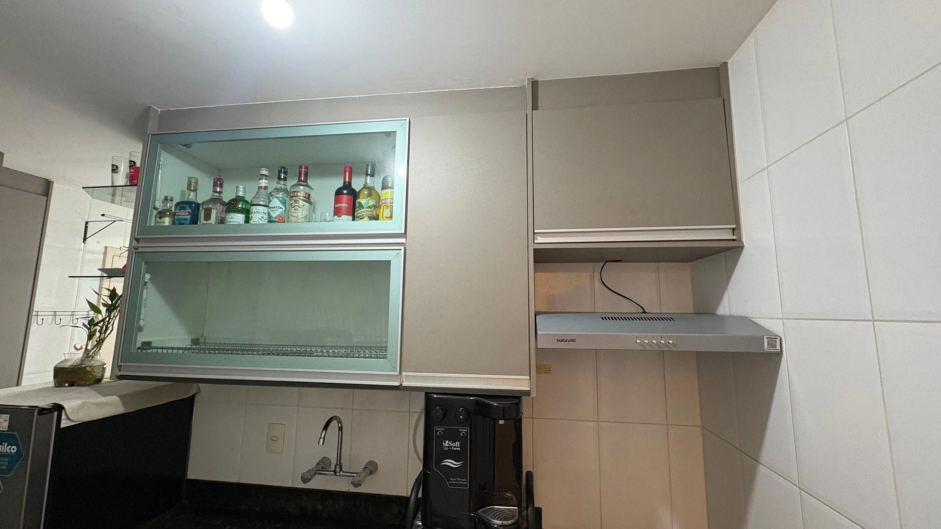 100 m² apartment with a grill on the balcony and a jacuzzi — photo 9
