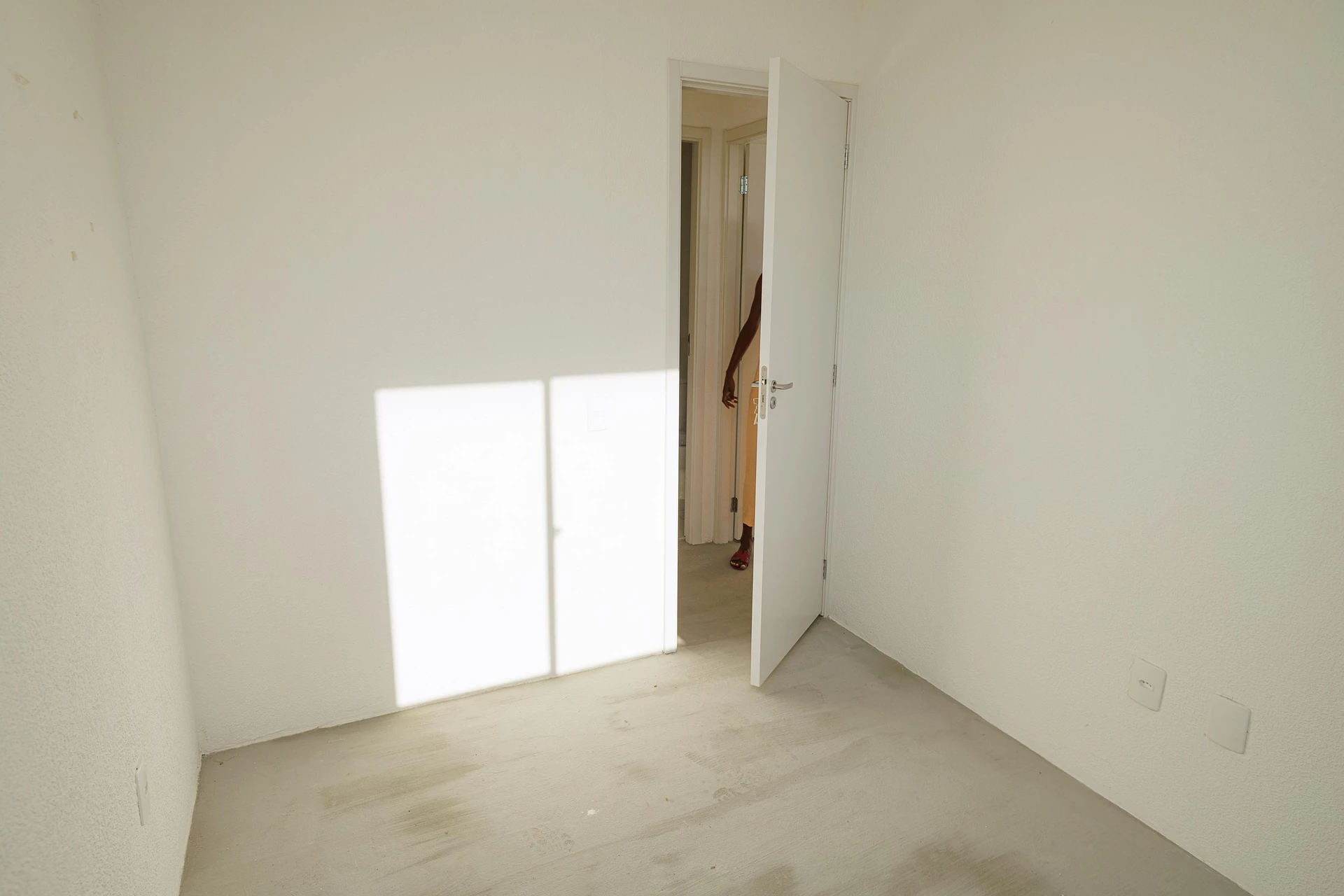 Apartment with 2 bedrooms and a glass-enclosed shower — photo 4