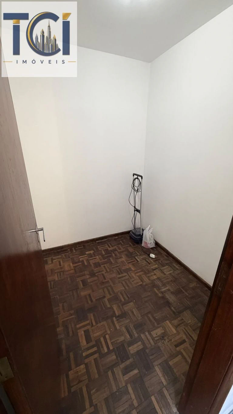 Home office in a 3-bedroom apartment, 111 m² — photo 24