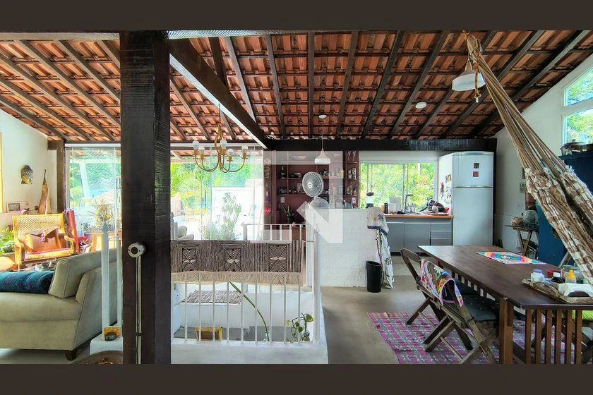 Furnished house, 270 m², with floor-to-ceiling windows — photo 48