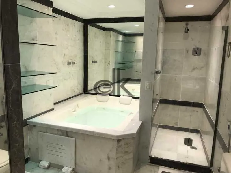 Apartamento mobiliado com cozinha fechada e 4 quartos — photo 19