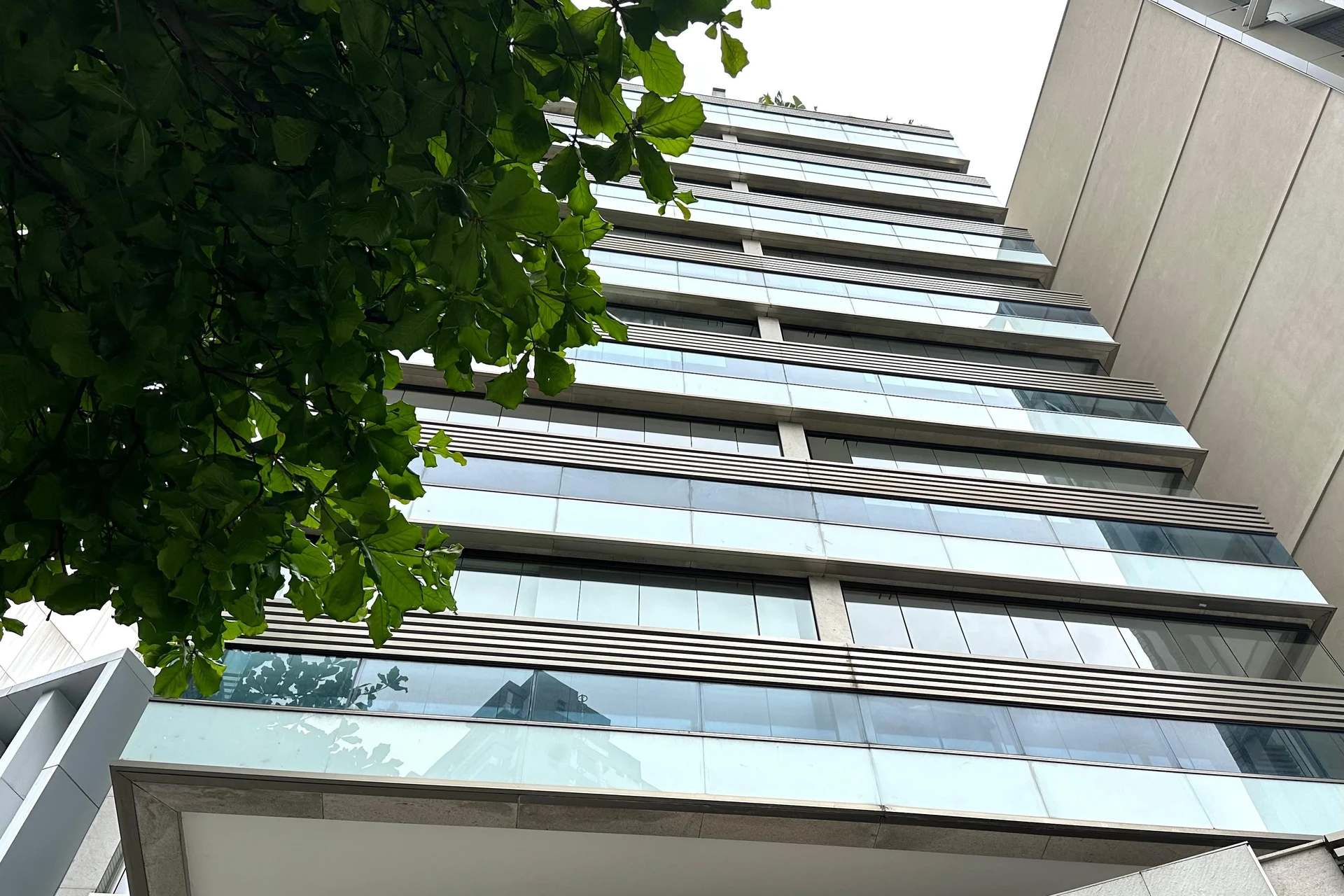 Apartamento mobiliado, 101 m², com janelas do piso ao teto — photo 41