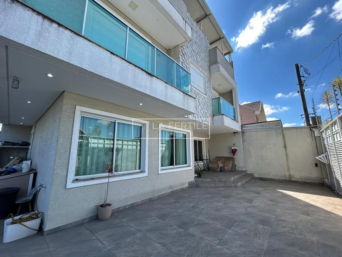 Casa de 3 dormitorios con balcón gourmet en Curitiba — photo 31