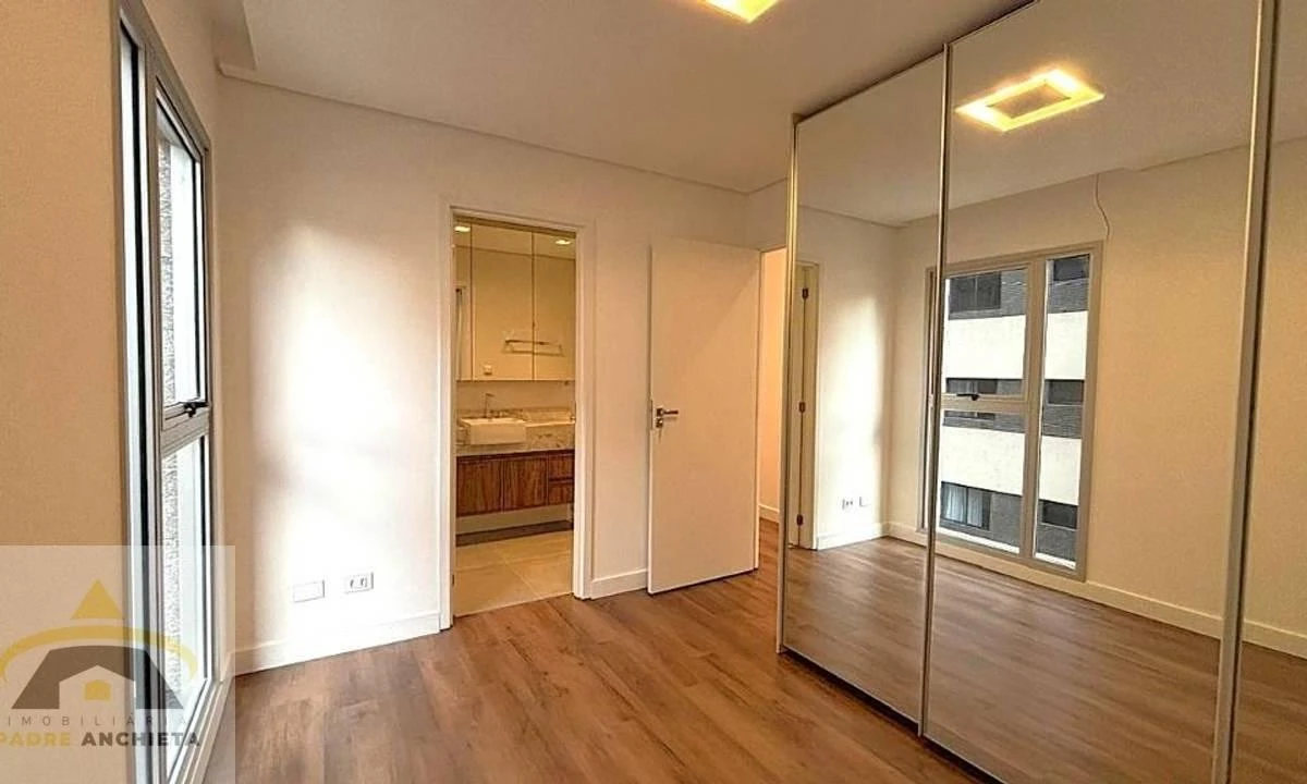 2-bedroom apartment with a washing machine in Curitiba — photo 20