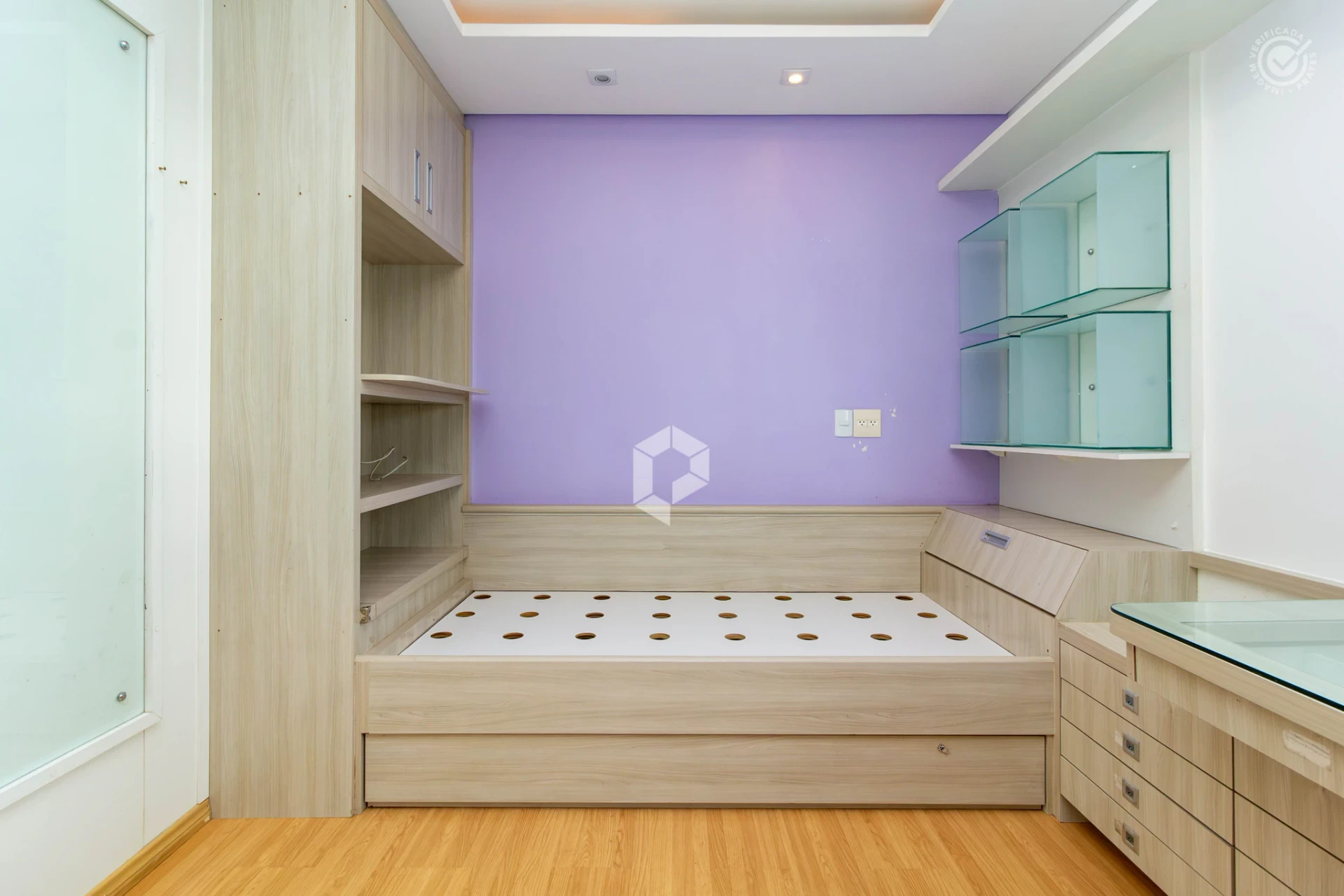 Bathtub in a 3-bedroom apartment, 180 m² — photo 7