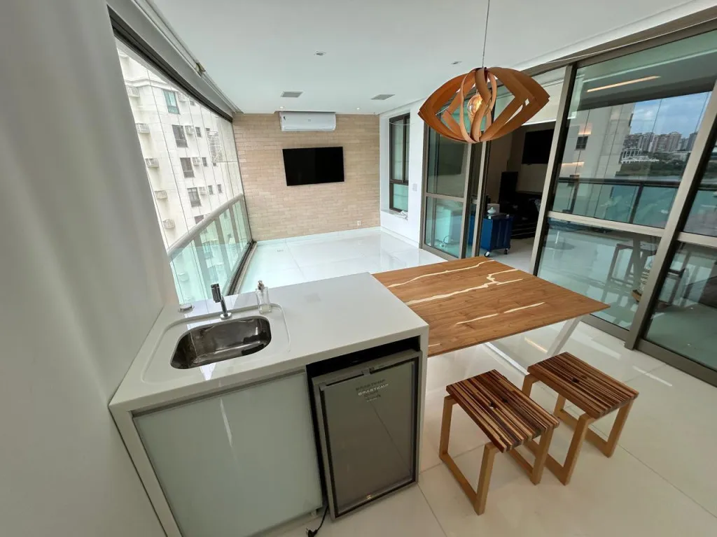 179 m² furnished apartment with 3 en-suites and 4 baths — photo 38