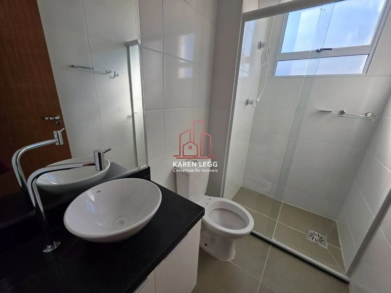 2-bedroom apartment in a building with a coworking space — photo 4