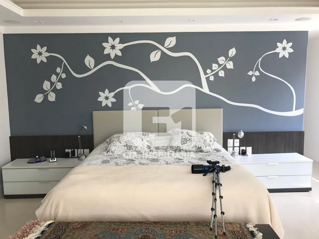 Furnished 9-suite house with open-plan kitchen — photo 6