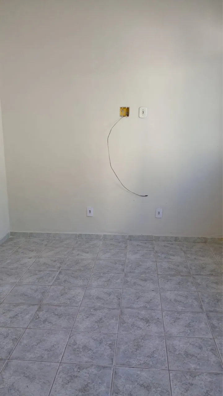 House with 2 bedrooms and 1 bathroom, fitted kitchen — photo 3