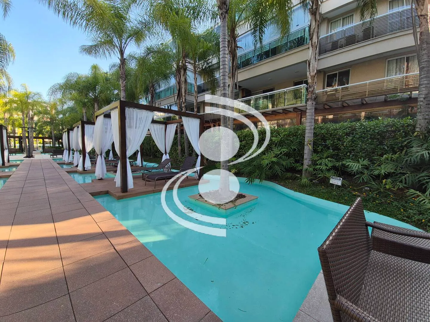 Apartamento tipo garden com 2 quartos e 4 banheiros