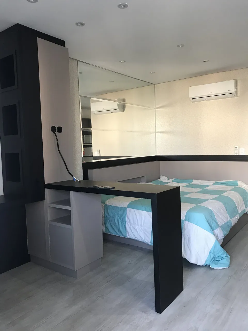 Furnished 1-bedroom apartment with a balcony — photo 2