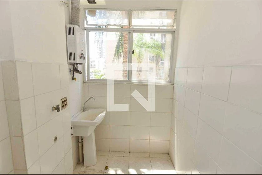 Apartamento de 2 quartos em condomínio com piscina — photo 12