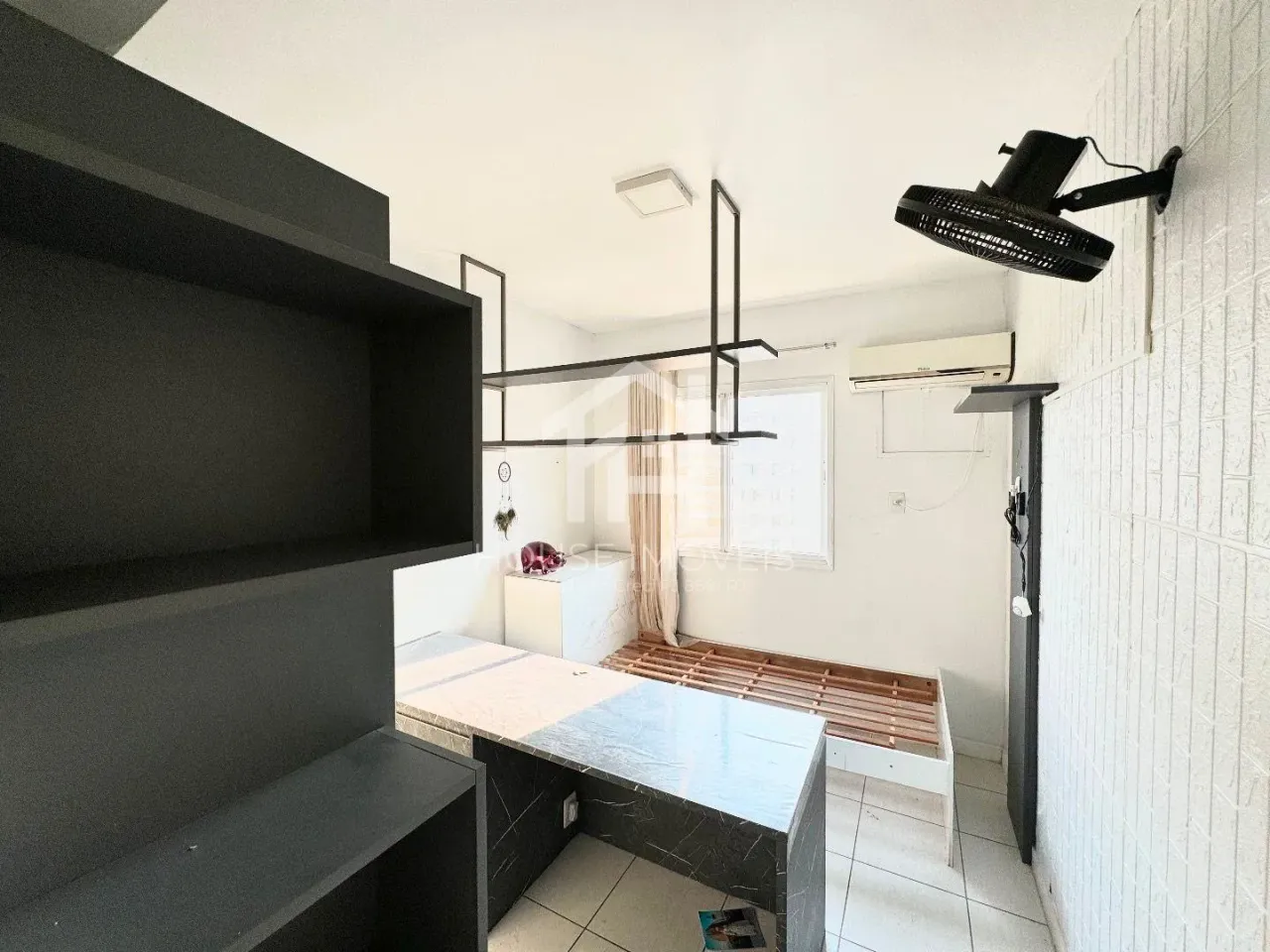 Apartamento com 2 quartos e suíte e varanda fechada — photo 8