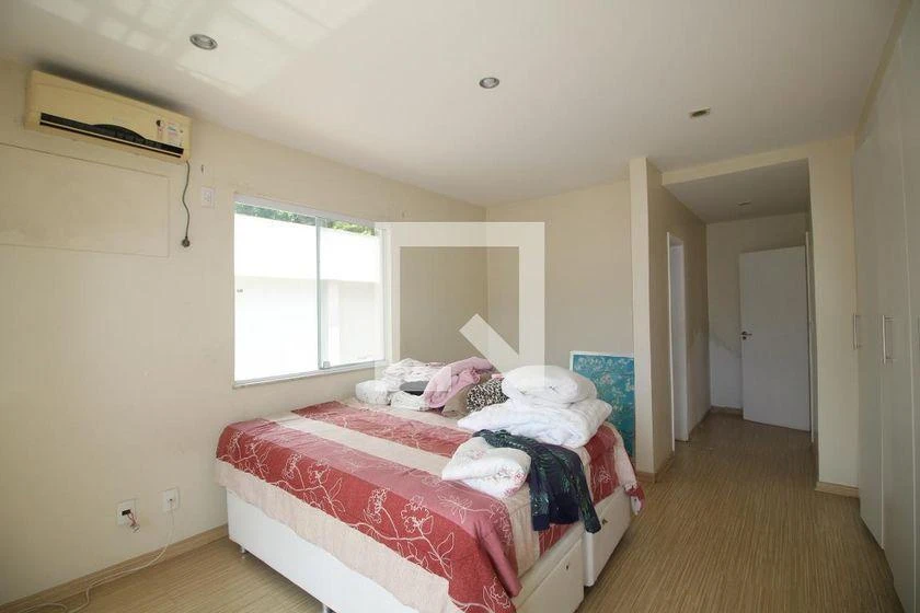 6-bedroom house with 4 en-suite suites and 600 m² — photo 24