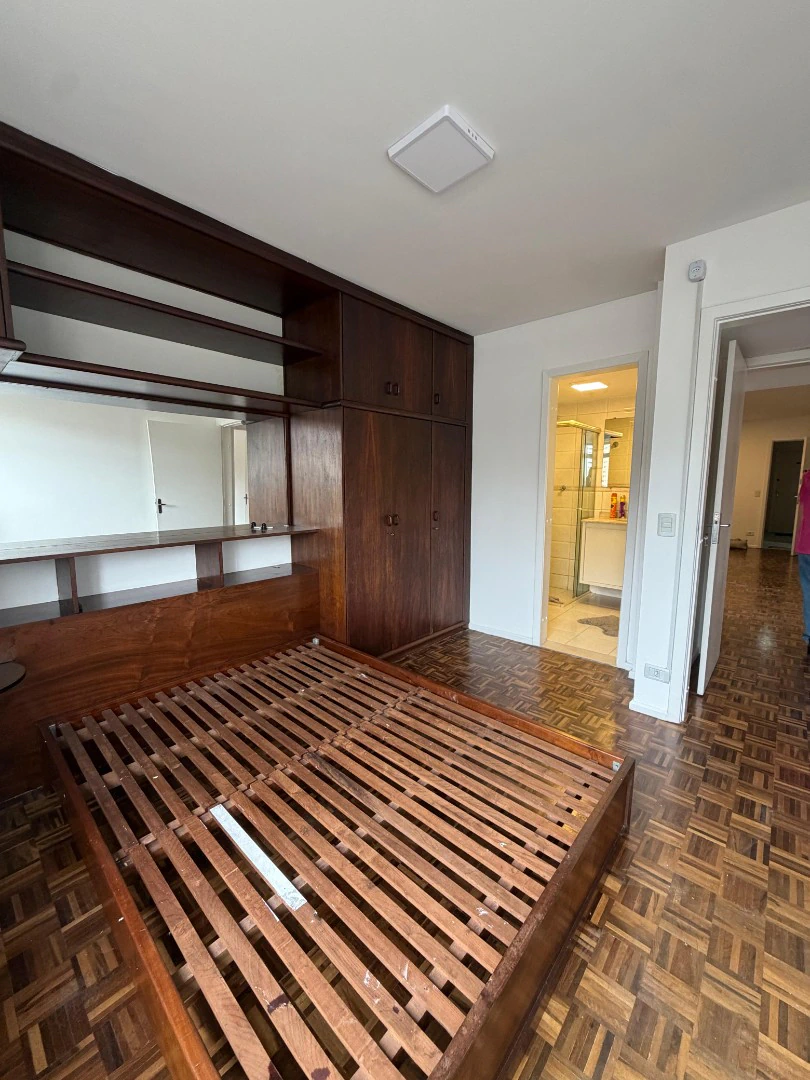 Home office in a 2-bedroom apartment, 81 m² — photo 4