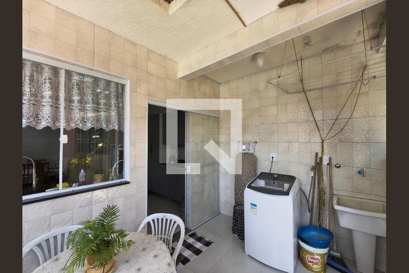 358 m² rental house with 2 bedrooms, suite and balcony — photo 41