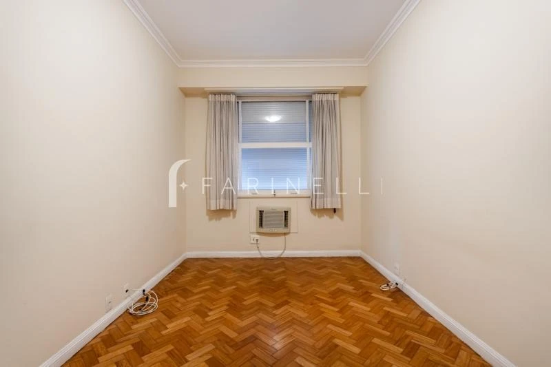 248 m² apartment with 3 bedrooms and 4 bathrooms — photo 14