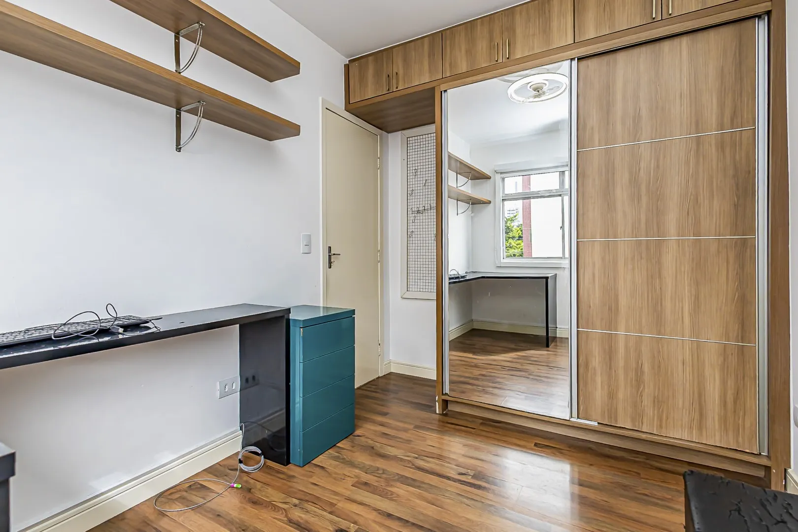 Furnished apartment, 53 m², with a home office — photo 22