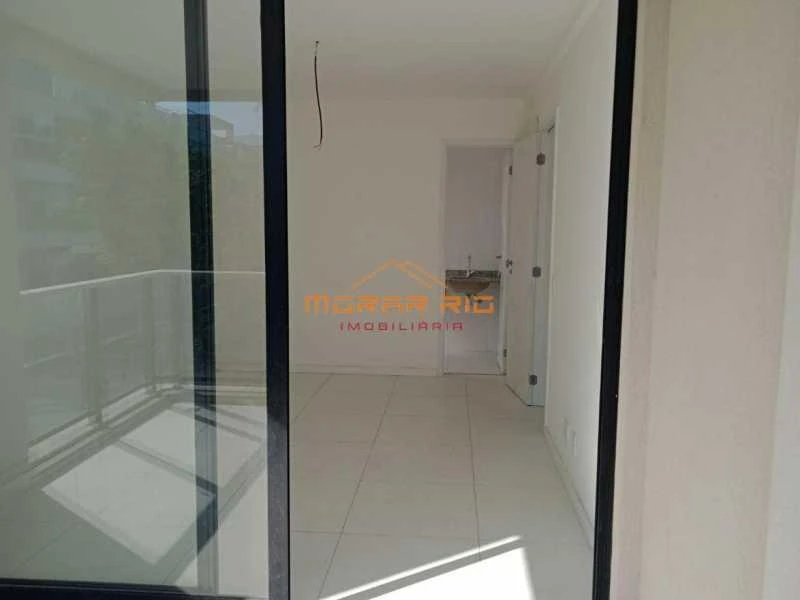 House, 367 m², with floor-to-ceiling windows — photo 5